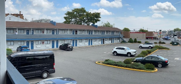 Ritz Motel image 4
